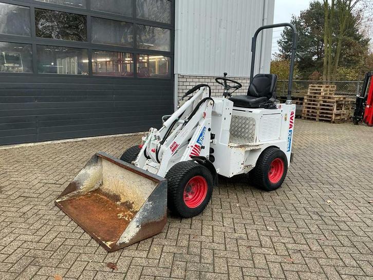 2017 100 Knikmops, Zakelijke goederen, Machines en Bouw | Kranen en Graafmachines, Wiellader of Shovel