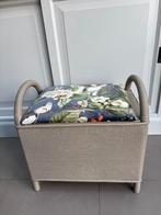 Voetenbankje of klepbankje stijl Lloyd Loom, Ophalen