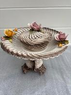 Decoratieve taartstandaard met bloemen, Huis en Inrichting, Woonaccessoires | Etagères, Ophalen of Verzenden, Zo goed als nieuw
