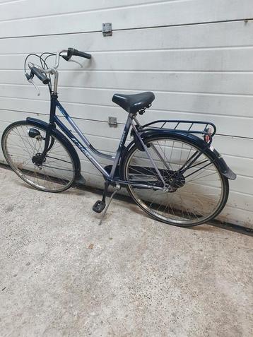 Nette Azor new jersey dames fiets beschikbaar voor biedingen