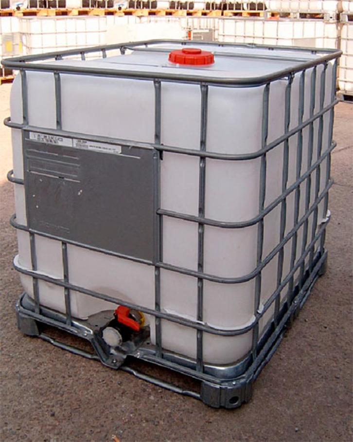 Te koop; IBC' s, Tuin en Terras, Regentonnen, Zo goed als nieuw, Overige materialen, 150 liter of meer, Met kraantje, Ophalen