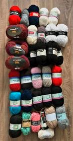 34 bolletjes garen waaronder veel Scheepjeswol, Ophalen of Verzenden, Zo goed als nieuw, Breien of Haken, Wol of Garen