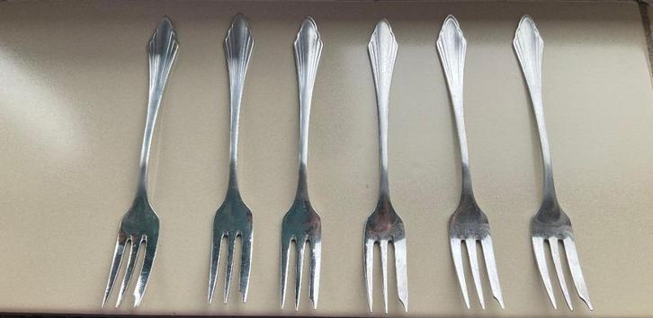6 vorkjes gebak garnalencocktail Silvello olifantje art deco, Antiek en Kunst, Antiek | Bestek, Ophalen of Verzenden