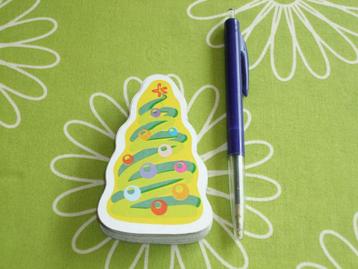 Speelkaarten in de vorm van een kerstboom beschikbaar voor biedingen