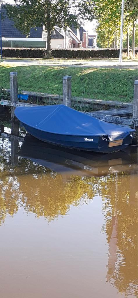 Leuke boot met 6pk buitenboordmotor, Watersport en Boten, Vis- en Consoleboten, Gebruikt, Tot 10 pk, 3 tot 6 meter, Benzine, Buitenboordmotor