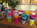 Diverse gekleurde bekers 62 stuks, Ophalen of Verzenden, Overige materialen, Overige stijlen, Overige typen