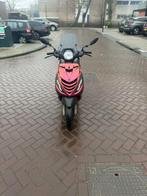 Piaggio Zip 2022, Fietsen en Brommers, Scooters | Piaggio, Ophalen, Zo goed als nieuw, Benzine, Zip