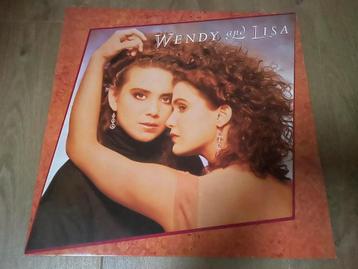 Wendy & Lisa  beschikbaar voor biedingen