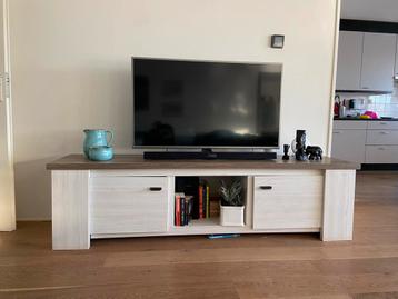 TV Meubel & Salontafel Set - Stijlvol! beschikbaar voor biedingen