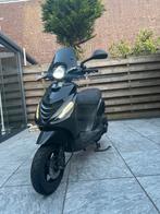 Zip 50cc 2021 model, Fietsen en Brommers, Scooters | Piaggio, Ophalen, Zo goed als nieuw, Zip
