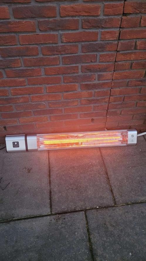 Gloednieuwe hangende terrasverwarmer. 800-1600-2400 watt!, Tuin en Terras, Terrasverwarmers, Nieuw, Elektrisch, Wand, Waterbestendig
