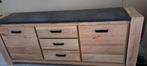 Mooie lichte kleur dressoir met mooi donker grijs blad, Huis en Inrichting, Kasten | Dressoirs, Ophalen, Gebruikt, 25 tot 50 cm
