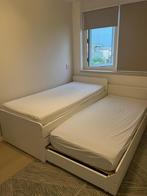 Bed met logeerbed Ikea, 2 x bedbodem en 1 matras, Huis en Inrichting, Slaapkamer | Bedden, Ophalen, 90 cm, Eenpersoons, Wit