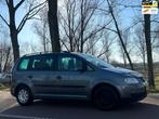Volkswagen Touran 1.6-16V FSI Athene 6BAK!SCHADE!AIRCO!, Stof, Zwart, 4 cilinders, 116 pk