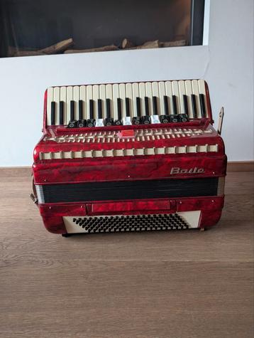 Baile Accordeon  beschikbaar voor biedingen