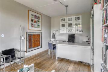 Bureau beschikbaar voor biedingen