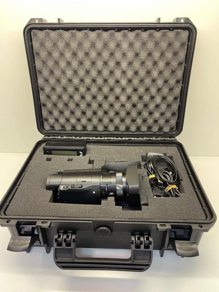 Sony FDR-AX100E veelzijdige 4K camcorder+extra - bijna nieuw, Audio, Tv en Foto, Videocamera's Digitaal, Zo goed als nieuw, Camera