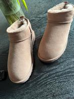 Ugg lichtbruin/beige/taupe, UGG, Beige, Ophalen of Verzenden, Zo goed als nieuw
