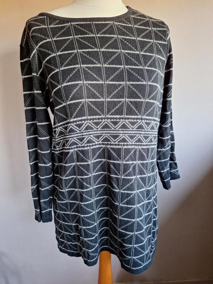 Zwarte stretch trui print, maat M/L, Kleding | Dames, Truien en Vesten, Gedragen, Maat 38/40 (M), Zwart, Ophalen of Verzenden