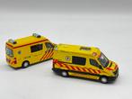 BBURAGO MERCEDES + VOLKSWAGEN AMBULANCE, Hobby en Vrije tijd, Modelauto's | 1:50, Overige merken, ., Ophalen of Verzenden, Zo goed als nieuw