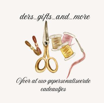 Handmade gehaakte tassen met verstelbare gespen beschikbaar voor biedingen