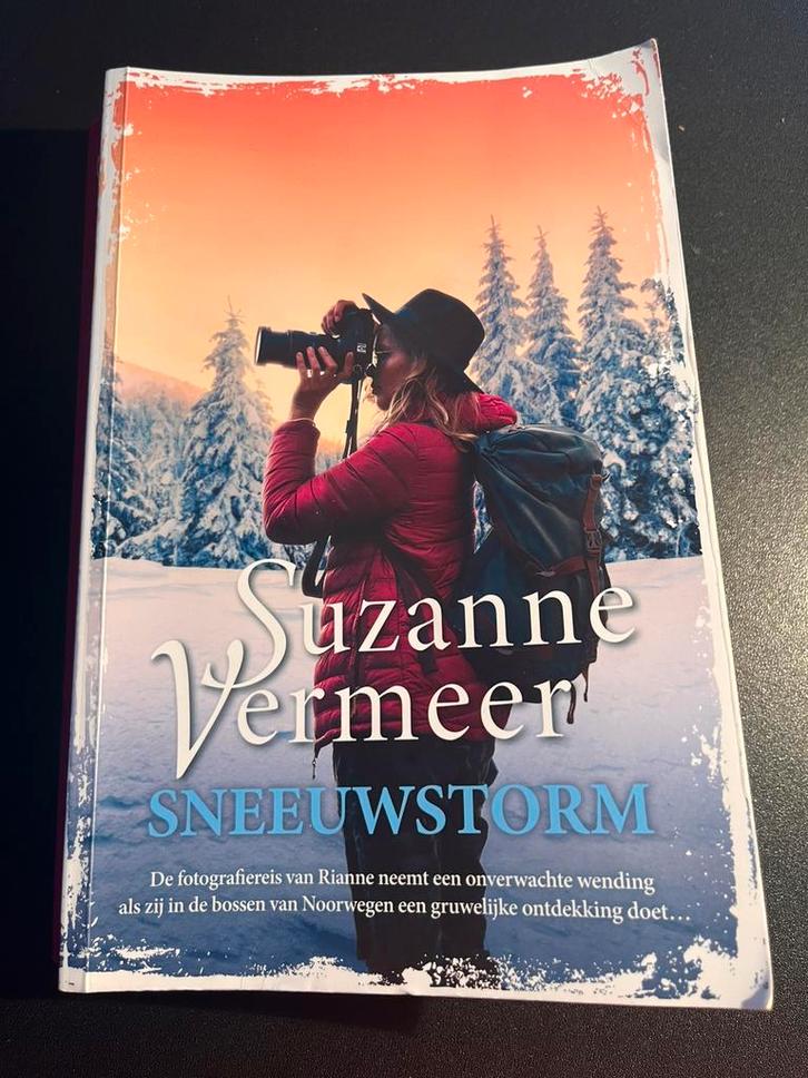 Suzanne Vermeer - Sneeuwstorm, Boeken, Thrillers, Gelezen, Nederland, Ophalen of Verzenden