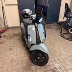 Vespa sprint nardo grey, Ophalen, Zo goed als nieuw