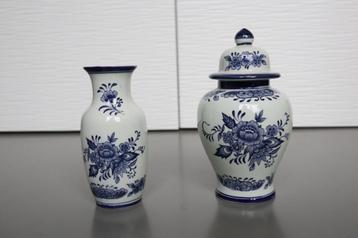 vaas en pot met deksel delfts blauw look met bloemen beschikbaar voor biedingen
