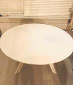 Witte Ronde Eettafel, Ophalen