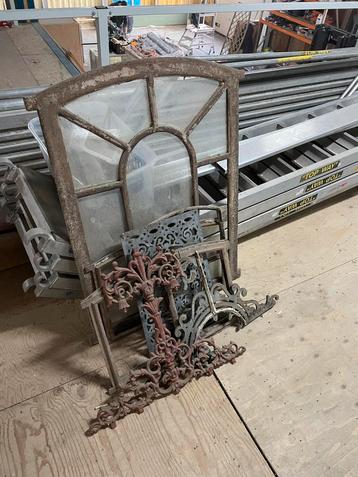 Oude Levensboom & Stalramen Decoratie beschikbaar voor biedingen