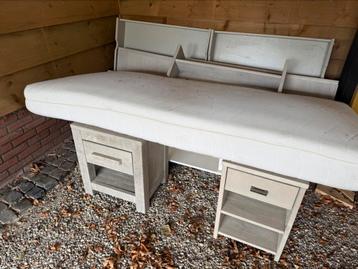 Gratis afhalen! 2 tiener bedden incl. toebehoren 