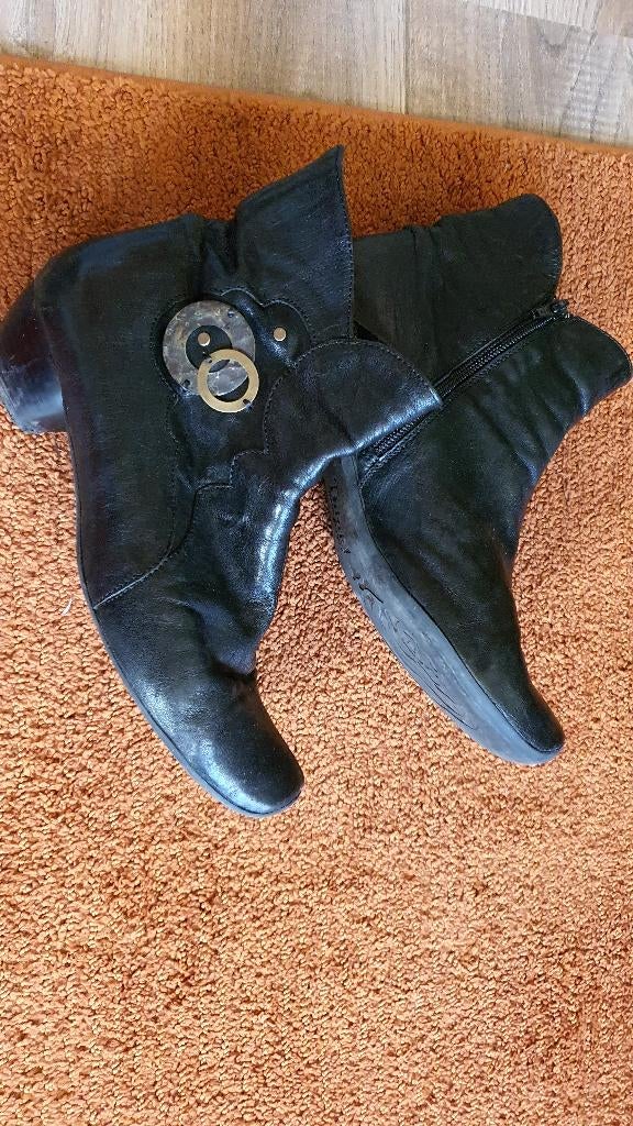 Laarsjes Think maat 41, Kleding | Dames, Schoenen, Zwart, Think!, Lage of Enkellaarzen, Ophalen of Verzenden