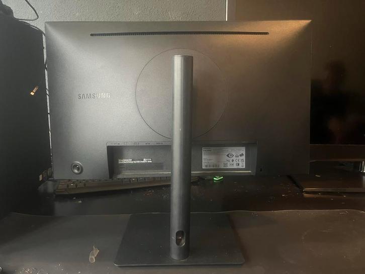 Samsung S24R650FDU 24 inch Monitor - Full HD, Computers en Software, Monitoren, Gebruikt, 61 t/m 100 Hz, DisplayPort, In hoogte verstelbaar