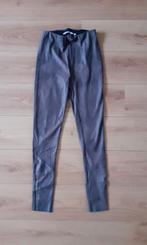 Moscow donkerbruine leren broek maat XS, Kleding | Dames, Broeken en Pantalons, Bruin, Ophalen of Verzenden, Maat 34 (XS) of kleiner