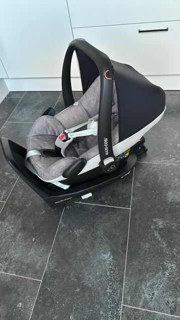 Maxi-cosi Pebbe pro inclusief auto standaard beschikbaar voor biedingen