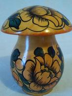 OPBERGKISTJE 'paddestoel'' 10 cm hoog, hand beschilderd, Ophalen of Verzenden