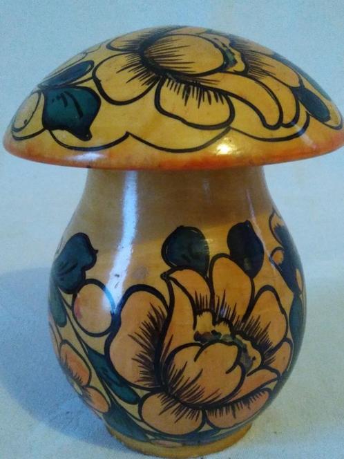 OPBERGKISTJE 'paddestoel'' 10 cm hoog, hand beschilderd, Antiek en Kunst, Curiosa en Brocante, Ophalen of Verzenden
