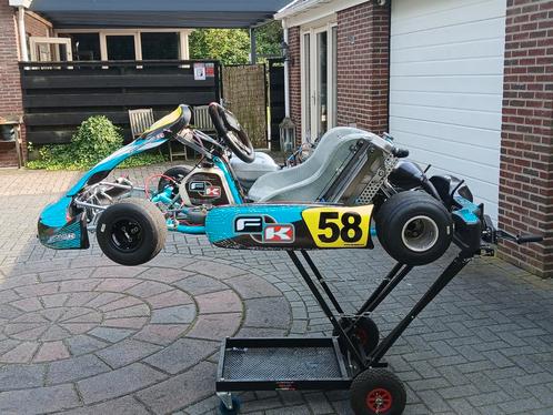 Fk kz 2 schakelkart, Sport en Fitness, Karting, Zo goed als nieuw, Kart, Ophalen