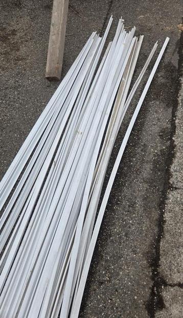 LD Unidek Tussen Profielen beschikbaar voor biedingen