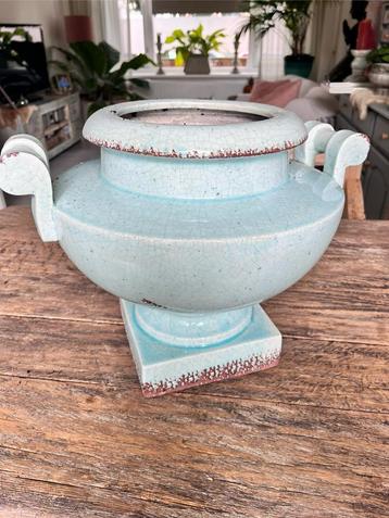 PTMD grote vaas, met oren ( louvre ) turquoise/lichtblauw beschikbaar voor biedingen