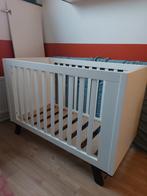 The Wood Factory Ledikant - Wit met Zwarte Poten, Kinderen en Baby's, Babywiegjes en Ledikanten, Ophalen, Gebruikt, Ledikant