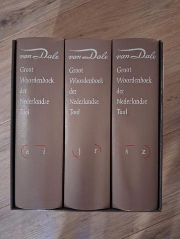 Van Dale Groot Woordenboek - 3 Delig beschikbaar voor biedingen