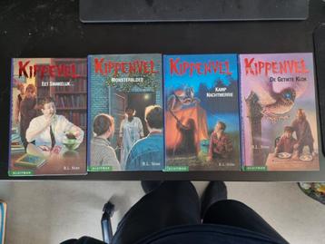 4x kippenvel boeken  beschikbaar voor biedingen