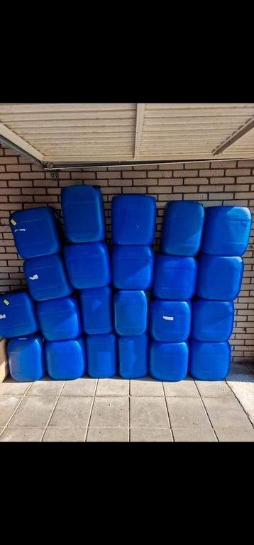 jerrycans 25 litre blauw A kwaliteit ,5 litre jerrycans  beschikbaar voor biedingen