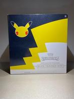 Celebrations Pokemon Center Elite Trainer Box 25th - sealed!, Hobby en Vrije tijd, Verzamelkaartspellen | Pokémon, Ophalen of Verzenden