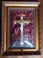 Speeldoos met kruisbeeld / relikwie broccante, Antiek en Kunst, Antiek | Religie, Ophalen