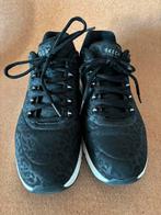 Skechers Archfit zwarte sneakers maat 38, Kleding | Dames, Schoenen, Skechers, Zwart, Ophalen of Verzenden, Sneakers of Gympen