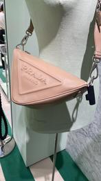 Prada tas echt beige, Sieraden, Tassen en Uiterlijk, Tassen | Damestassen, Ophalen of Verzenden, Zo goed als nieuw, Zwart