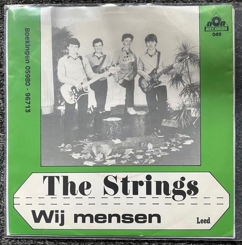 Single The Strings – Wij Mensen / Leed (1982), Cd's en Dvd's, Vinyl Singles, Zo goed als nieuw, Single, Nederlandstalig, 7 inch