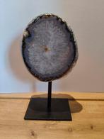 Agaat op standaard, Verzamelen, Mineralen en Fossielen, Ophalen of Verzenden, Mineraal